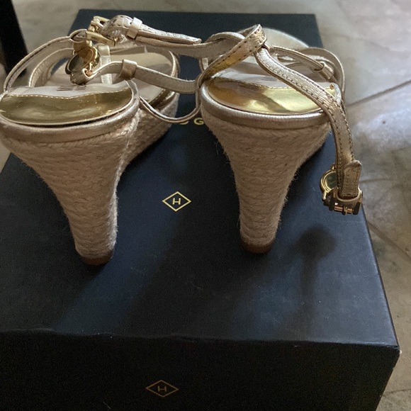 Michael Kors Pale Gold wedge  sandles  7,  4 inch rope wedge great for Summer. - Picture 5 of 7